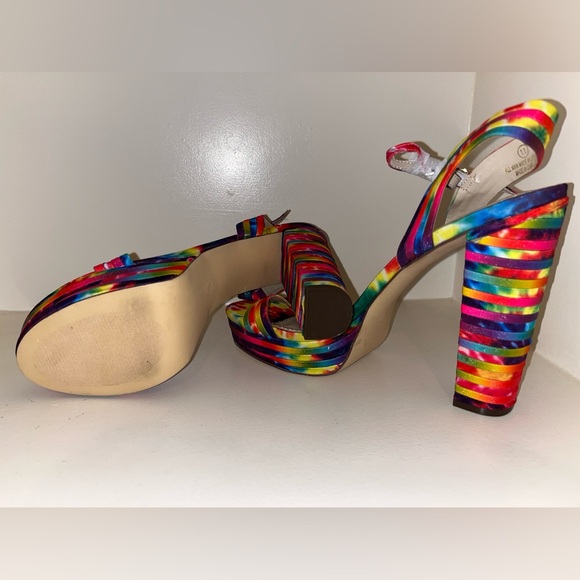 Liliana Sz 11 rainbow platform sandals with 1-1/2” platform and 5-1/2 block - Picture 5 of 5